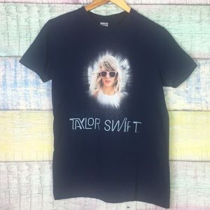 Taylor Swift the 1989 World Tour Band T Shirt Navy